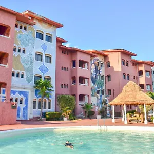 Selina Laguna Zone Cancun