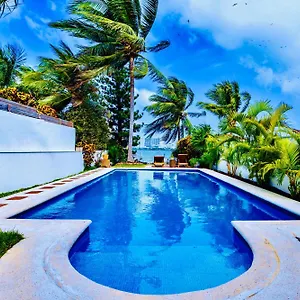 Magnifica Palmeras Luxurious 4 Bedroom 6 Bds 4 Ba Private Pool Lagoon Front Super Fast Wifi Cancun