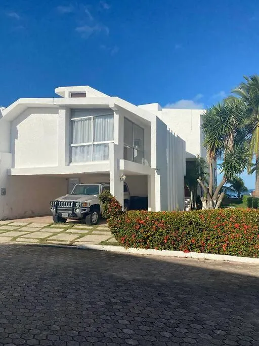 Beachfrontsven Svenjovic At Y Ahoo C Om Villa Cancun