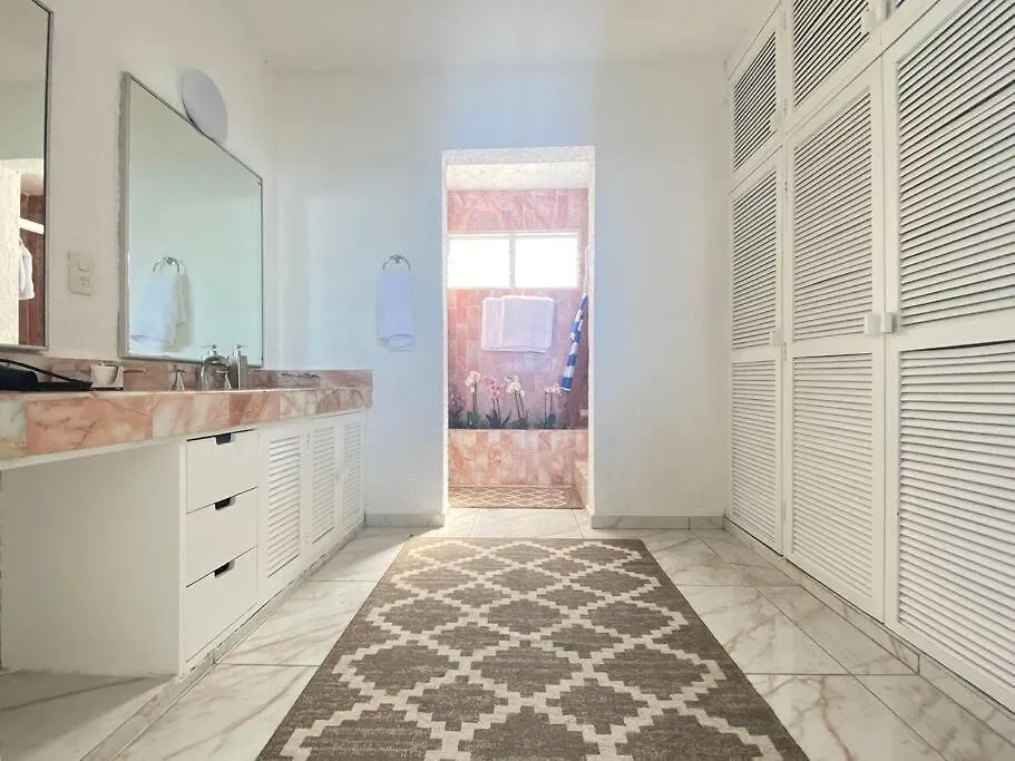 Beachfrontsven Svenjovic At Y Ahoo C Om Villa Cancun