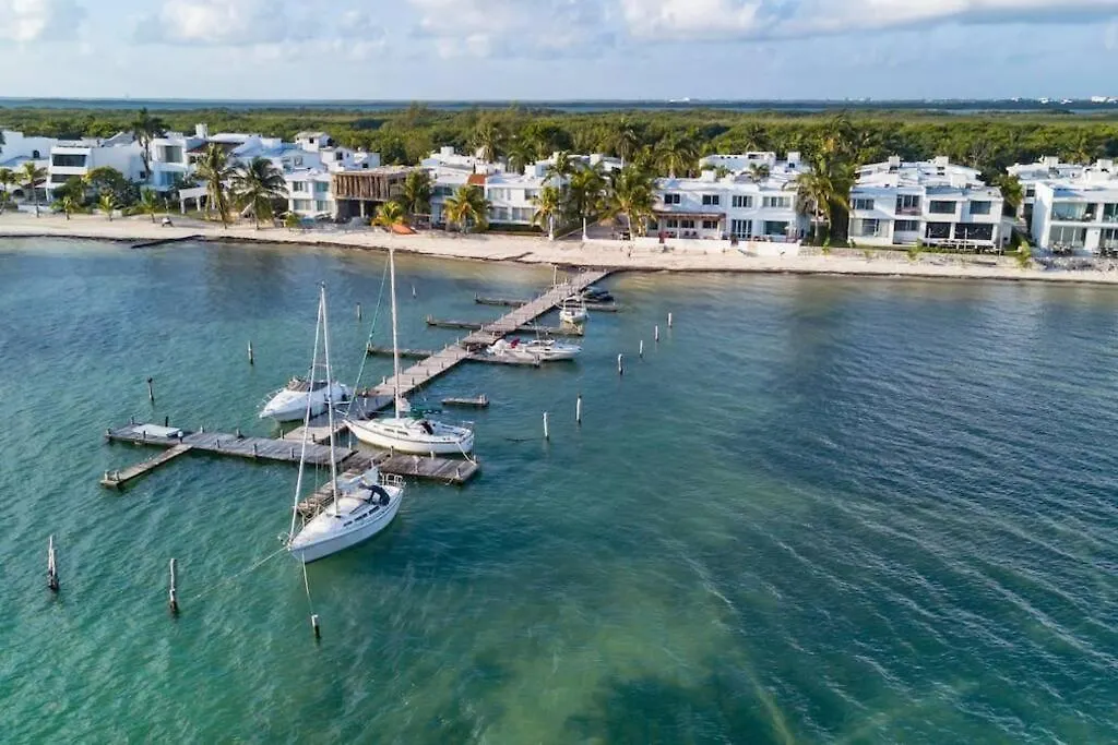 Beachfrontsven Svenjovic At Y Ahoo C Om Villa Cancun